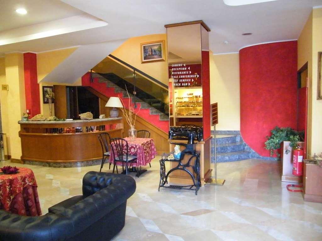 Hotel Residence Memmina Frosinone Intérieur photo