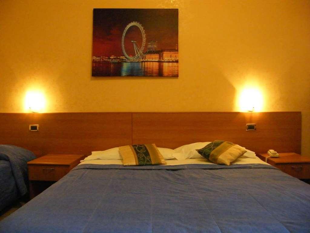 Hotel Residence Memmina Frosinone Chambre photo