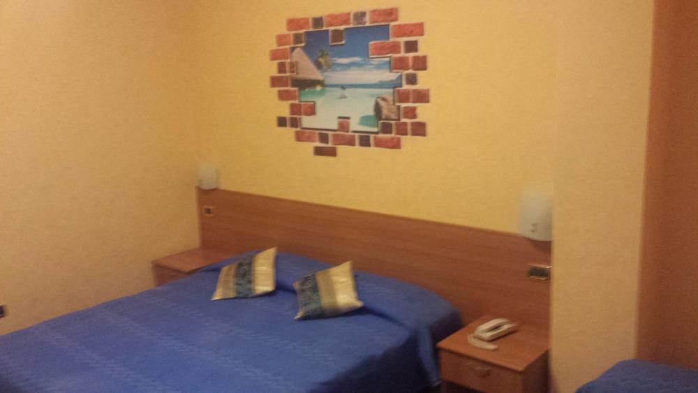 Hotel Residence Memmina Frosinone Extérieur photo