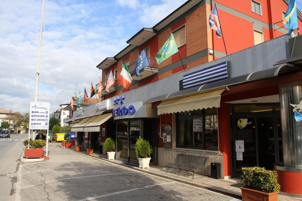 Hotel Residence Memmina Frosinone Extérieur photo