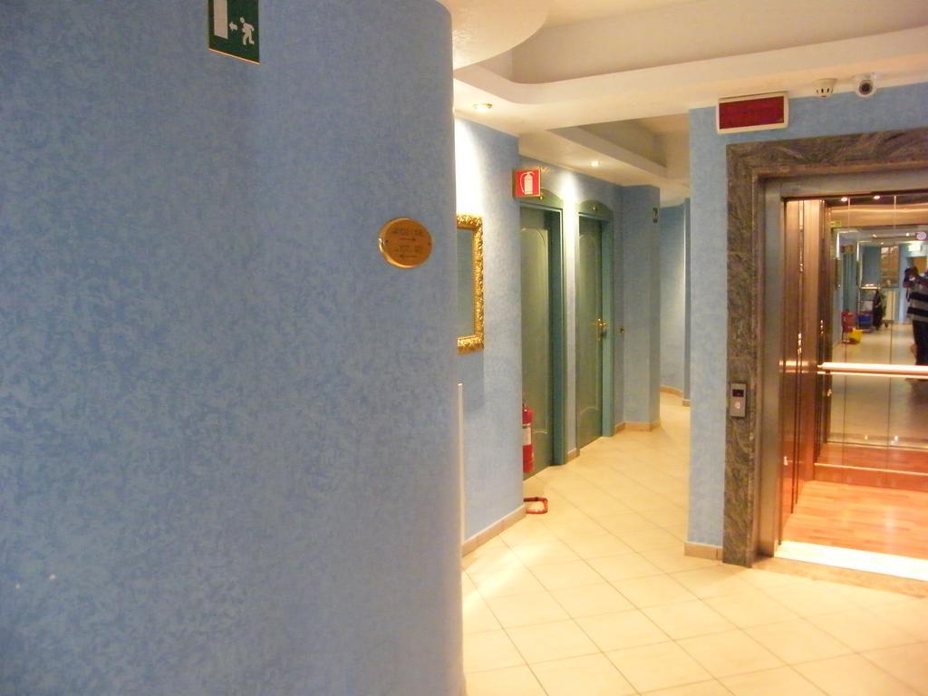 Hotel Residence Memmina Frosinone Extérieur photo