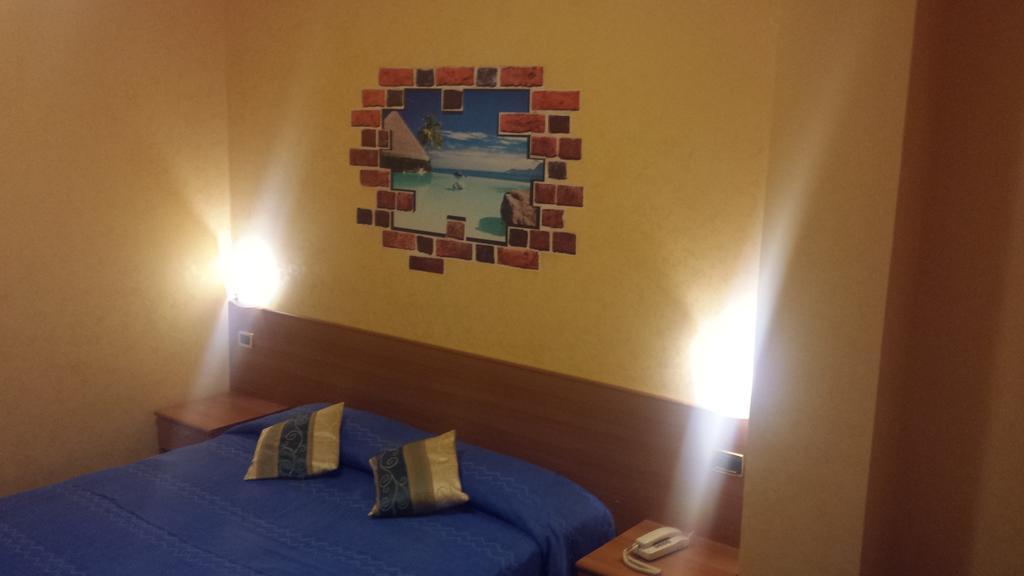 Hotel Residence Memmina Frosinone Chambre photo
